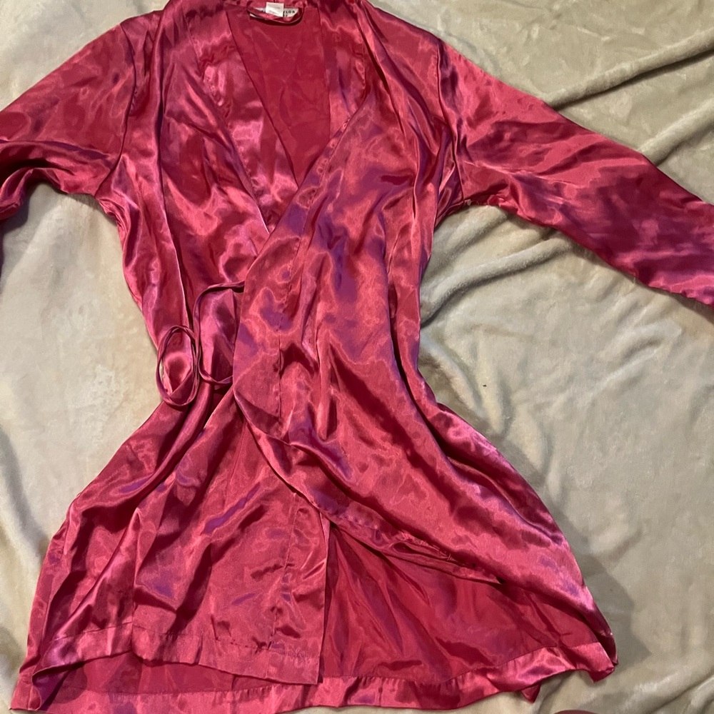 Morgan Taylor Red Satin Robe Intimates
